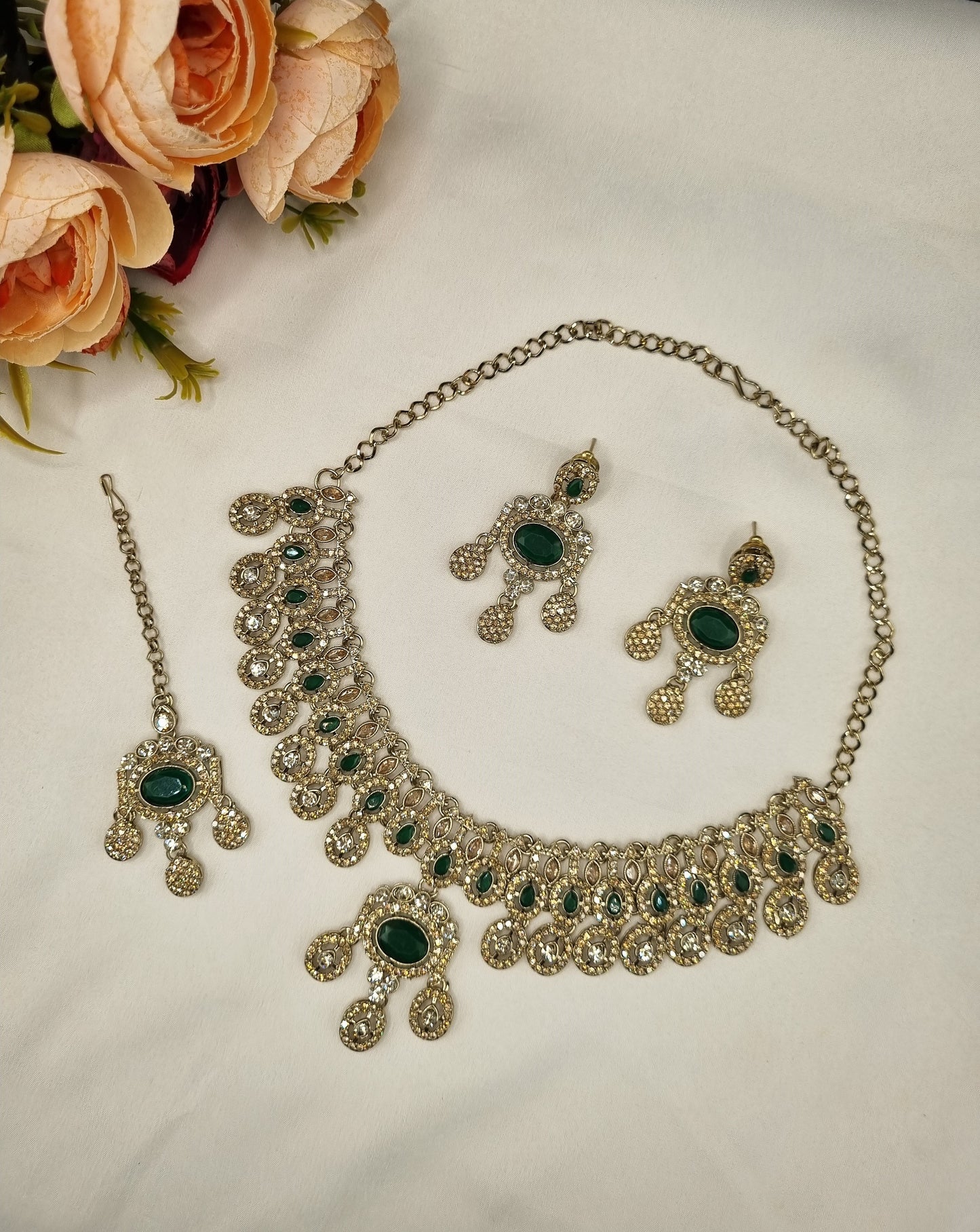 Luxury Crystal Choker Necklace Set with Earrings & Maang Tikka