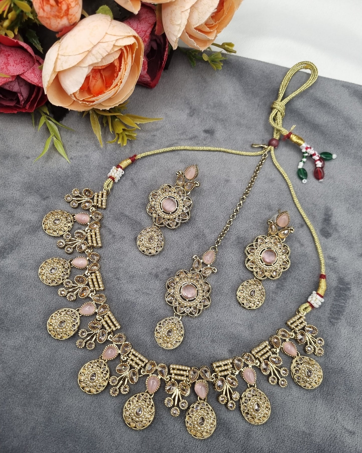 MEDALLION KUNDAN CHOKER TRIO