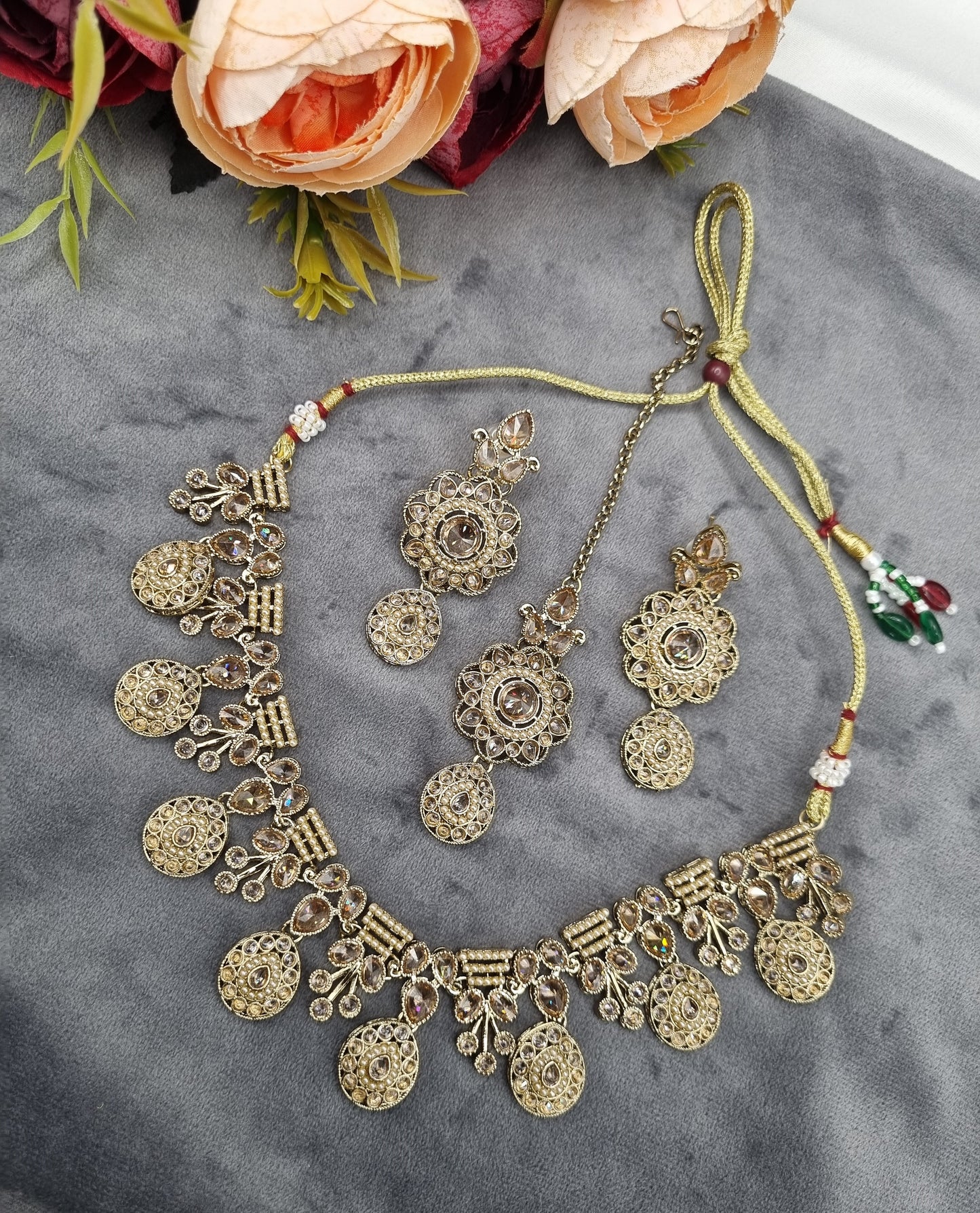 MEDALLION KUNDAN CHOKER TRIO