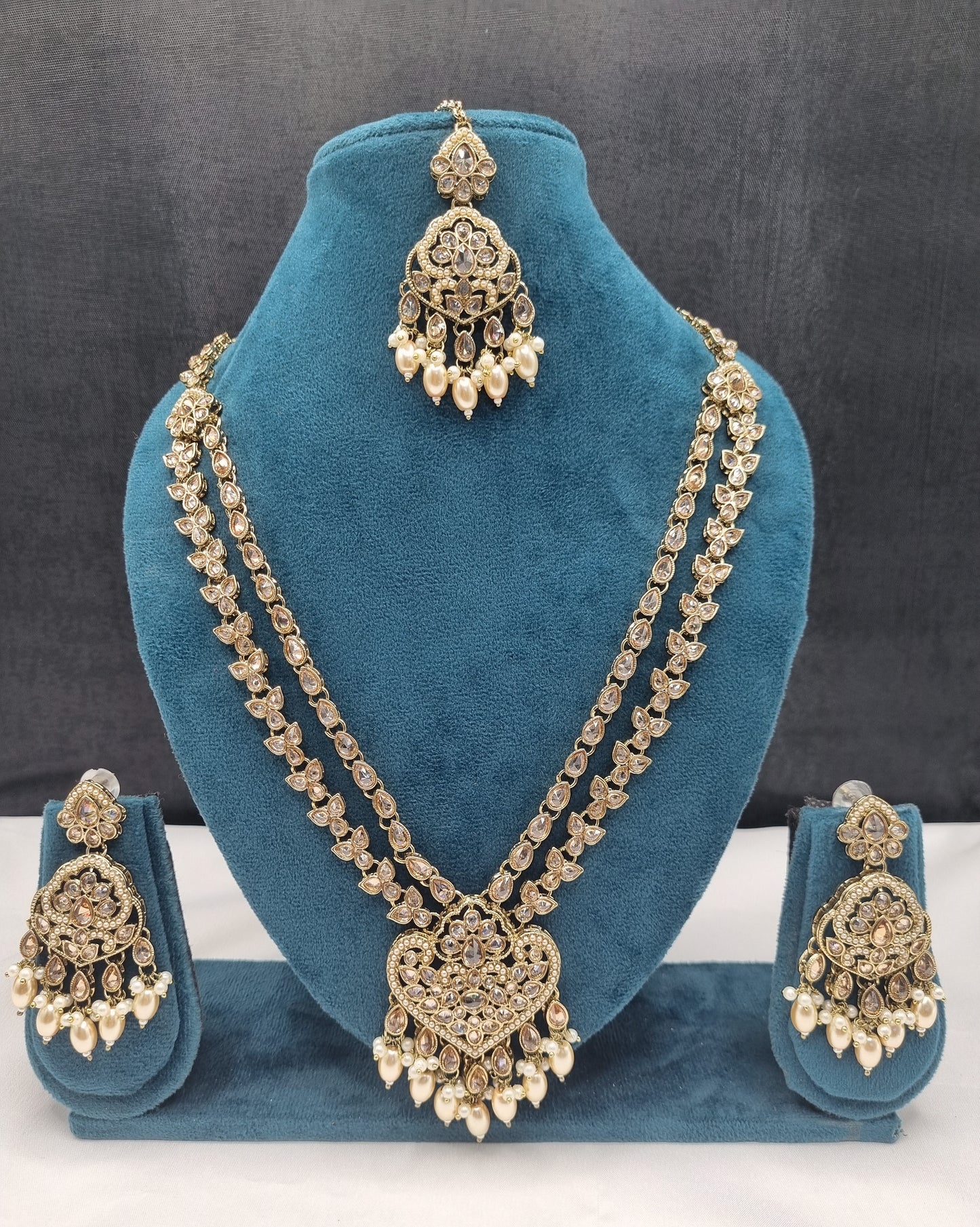 LAYERED HERITAGE CHANDELIER HAAR SET