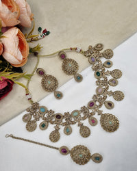 MEDALLION FRINGE STATEMENT CHOKER SET