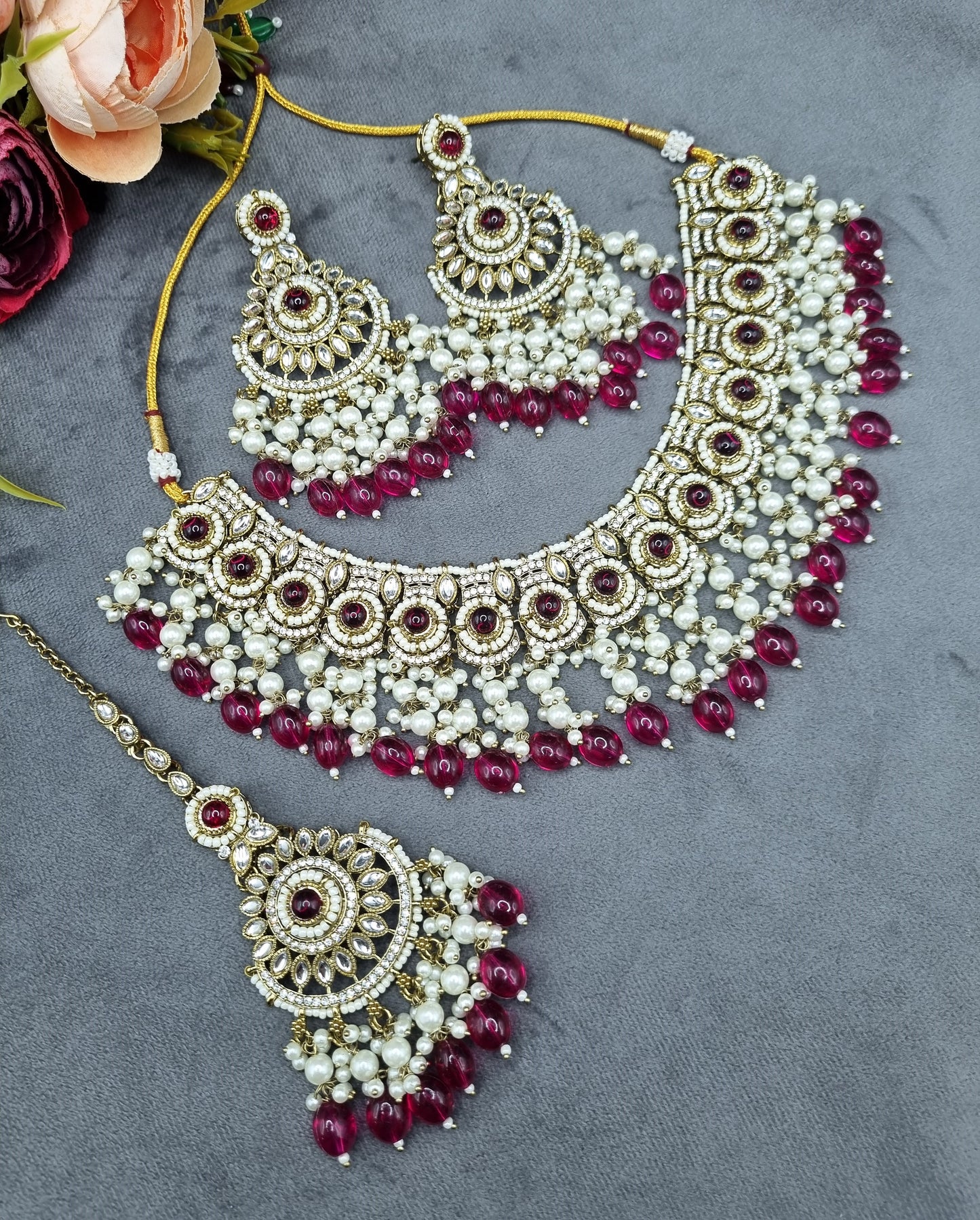 Ornate Choker Necklace, Earrings & Maangtikka Set