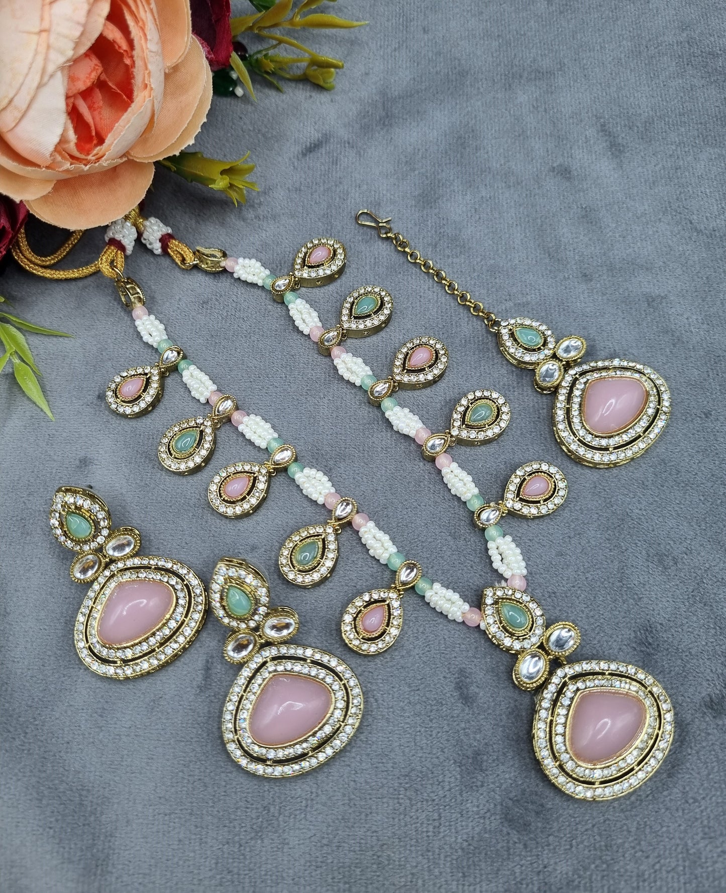 Elegant Teardrop Stone & Pearl Beaded Jewelry Set with Earrings & Maang Tikka