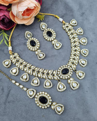 Antique Gold & Oval Accent Choker Necklace Set with Earrings & Maangtikka