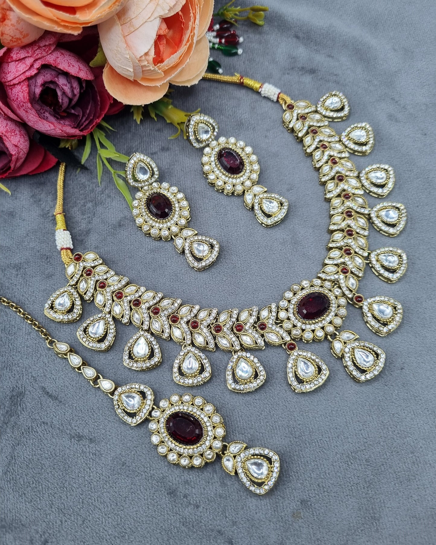 Antique Gold & Oval Accent Choker Necklace Set with Earrings & Maangtikka