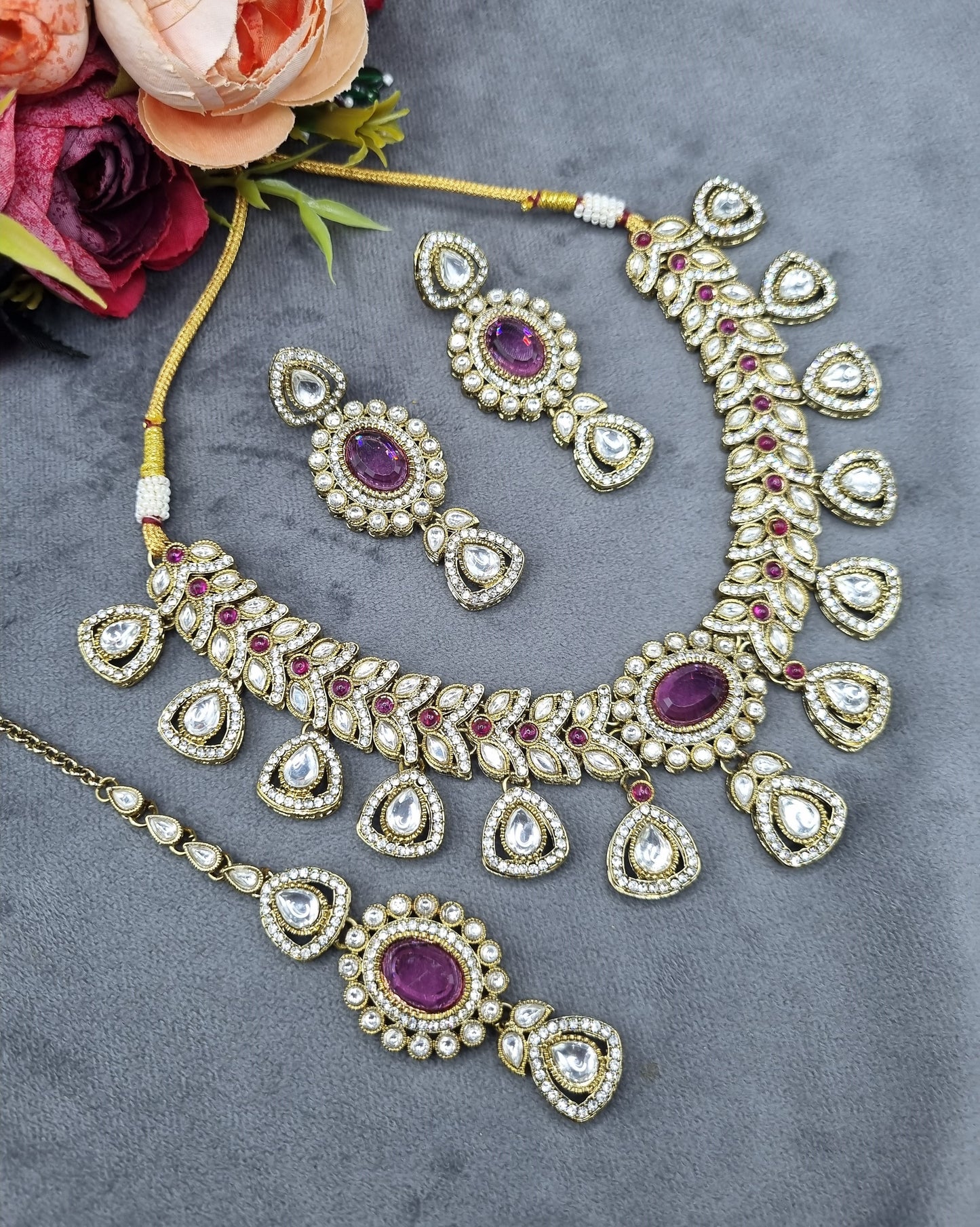 Antique Gold & Oval Accent Choker Necklace Set with Earrings & Maangtikka