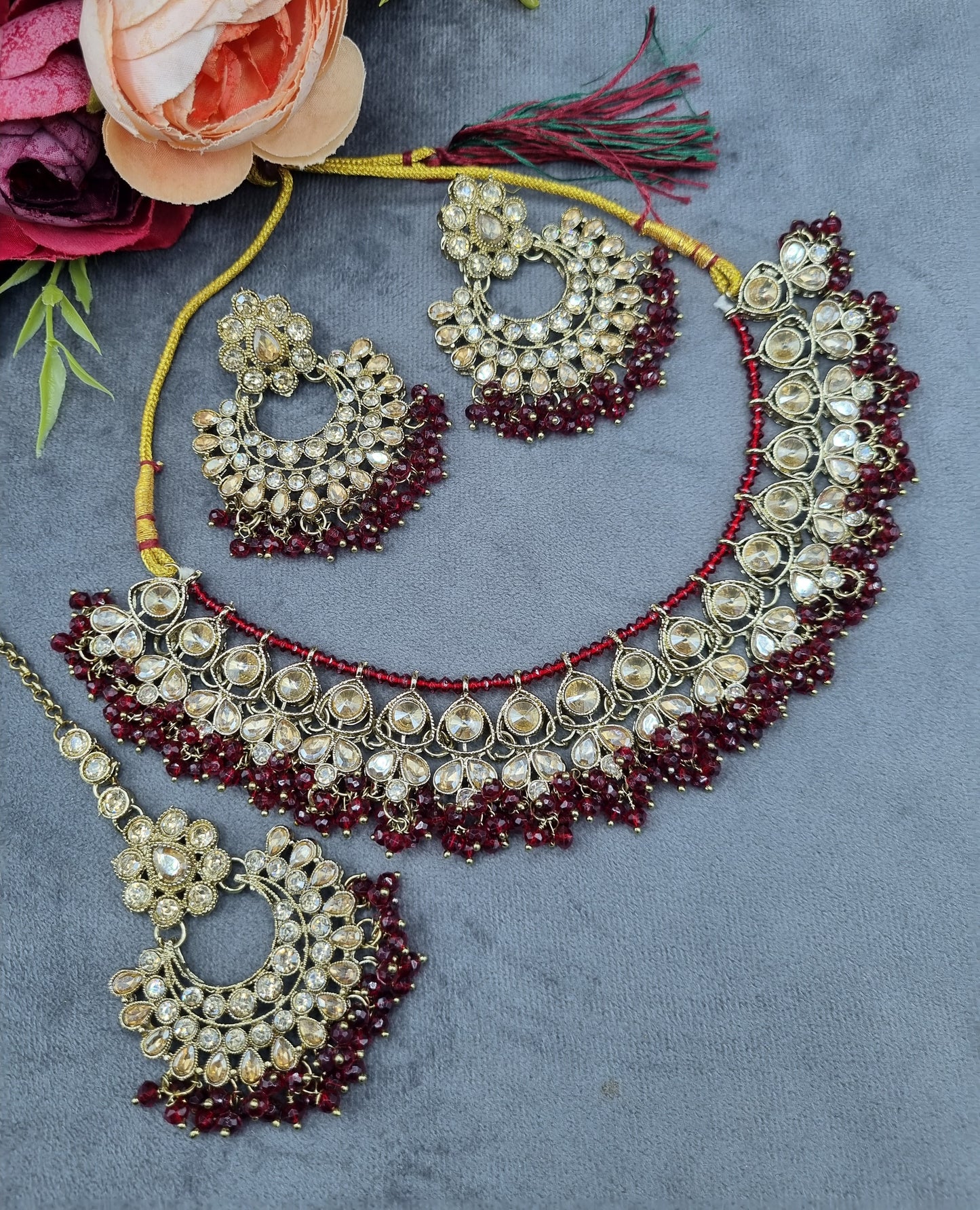 Antique Gold Finish Crystal Necklace Set with Earrings & Maang Tikka