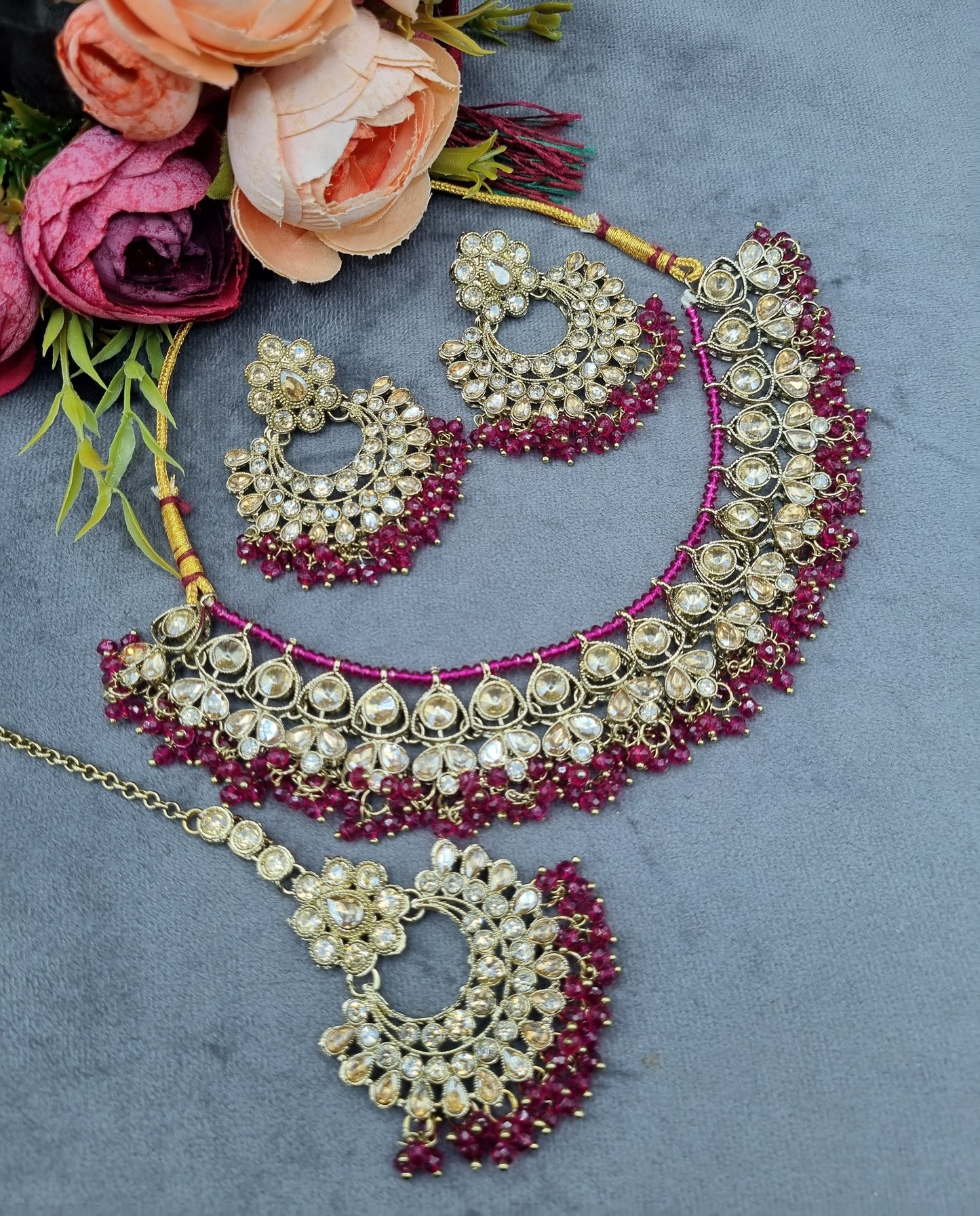 Antique Gold Finish Crystal Necklace Set with Earrings & Maang Tikka