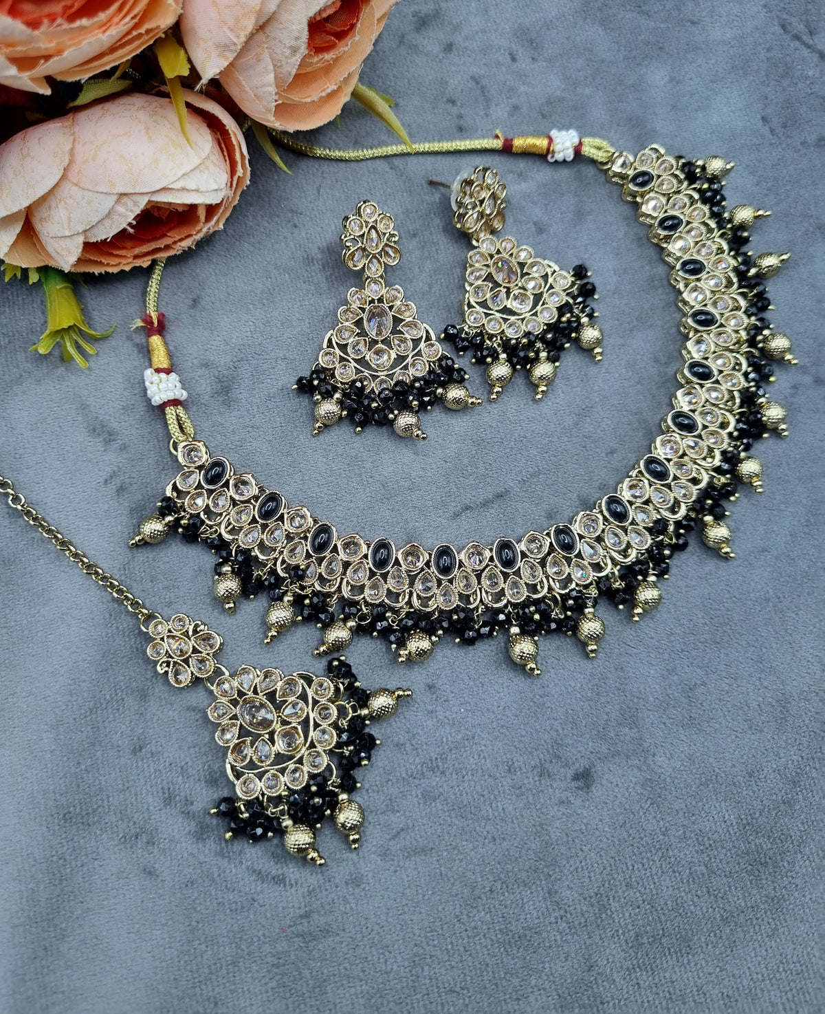 Antique Gold-Tone Stone Studded Jewelry Set with Maangtikka