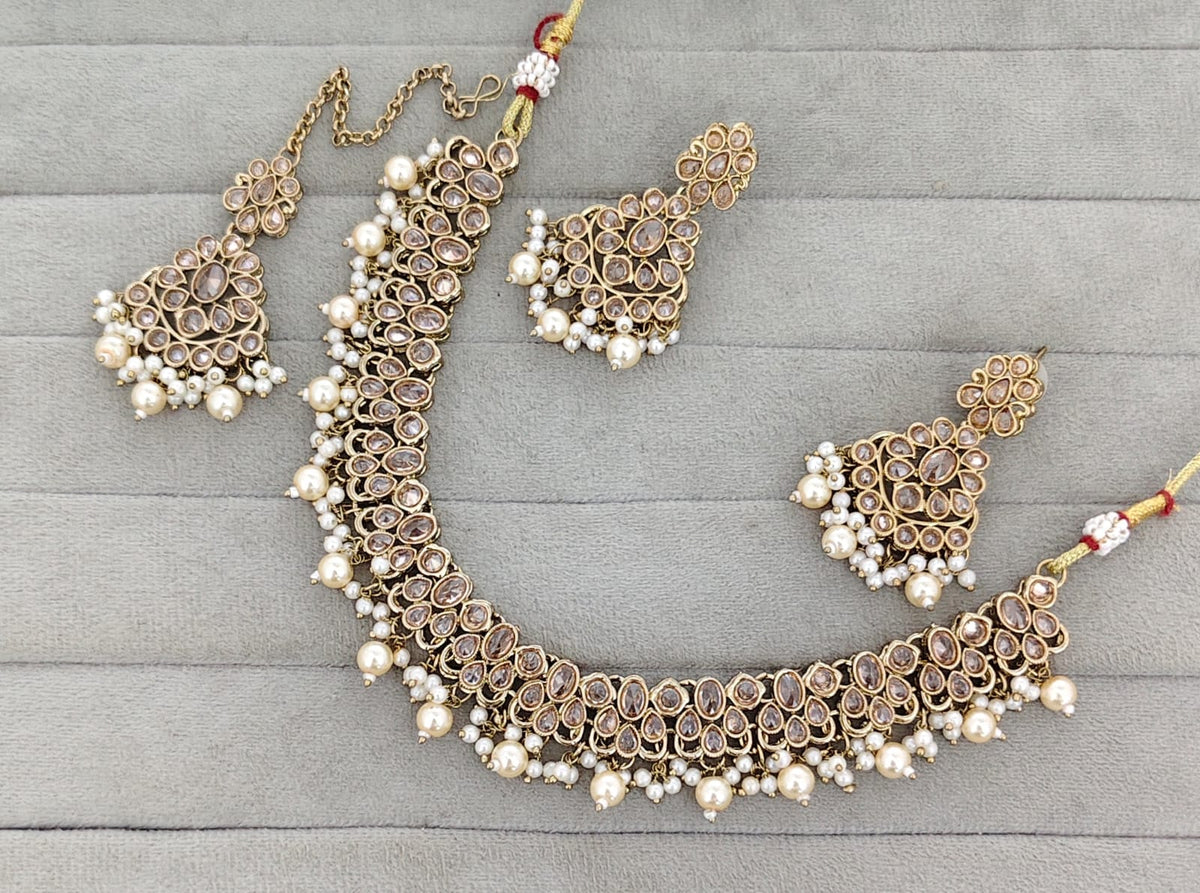 Antique Gold-Tone Stone Studded Jewelry Set with Maangtikka