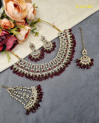 Traditional Indian Jewellery Set With Earring Mangtika
