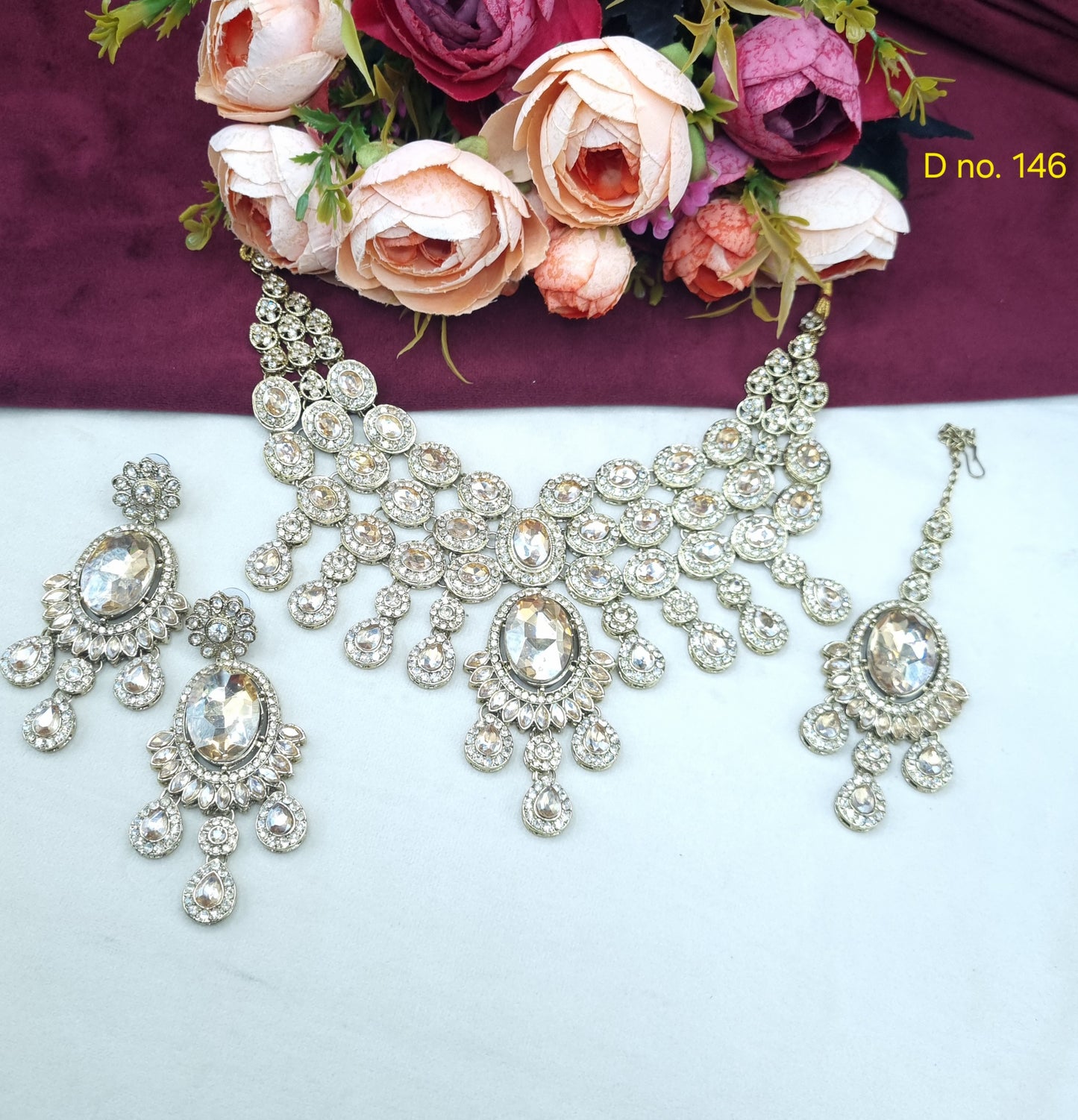 Grand Antique Stone Studded Bridal Necklace Set with Earrings & Maang Tikka