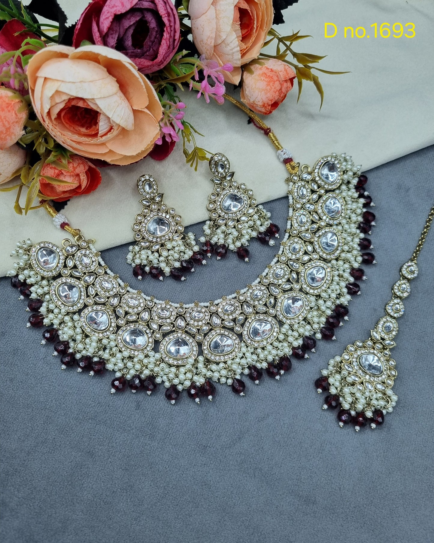 Heavy Polki-Style Choker Necklace Set with Pearl Cluster Detailing & Maang Tikka
