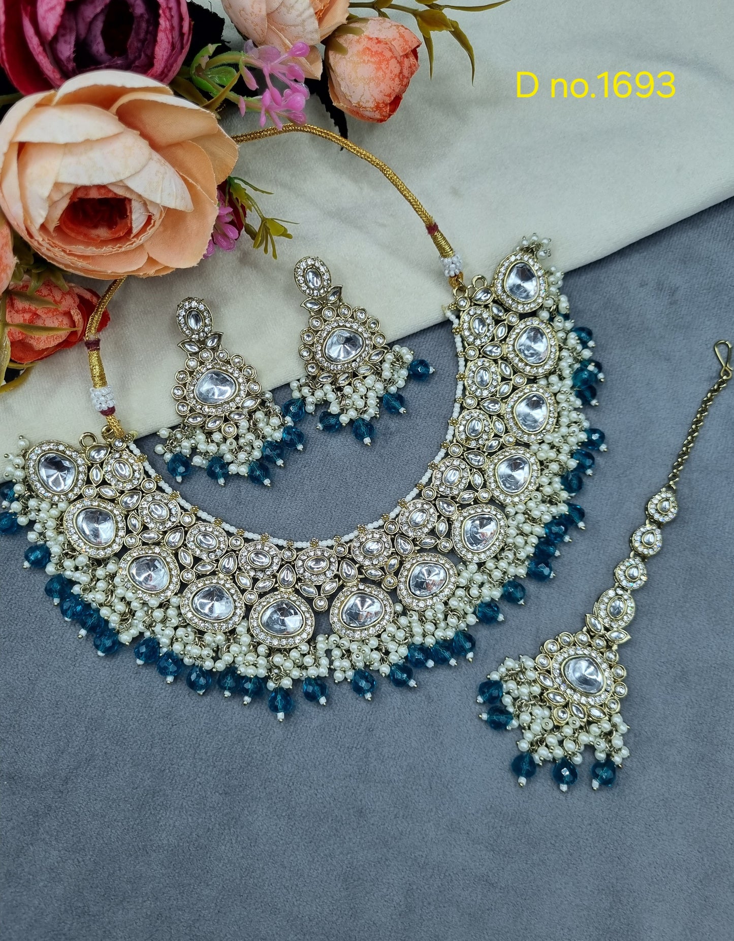 Heavy Polki-Style Choker Necklace Set with Pearl Cluster Detailing & Maang Tikka