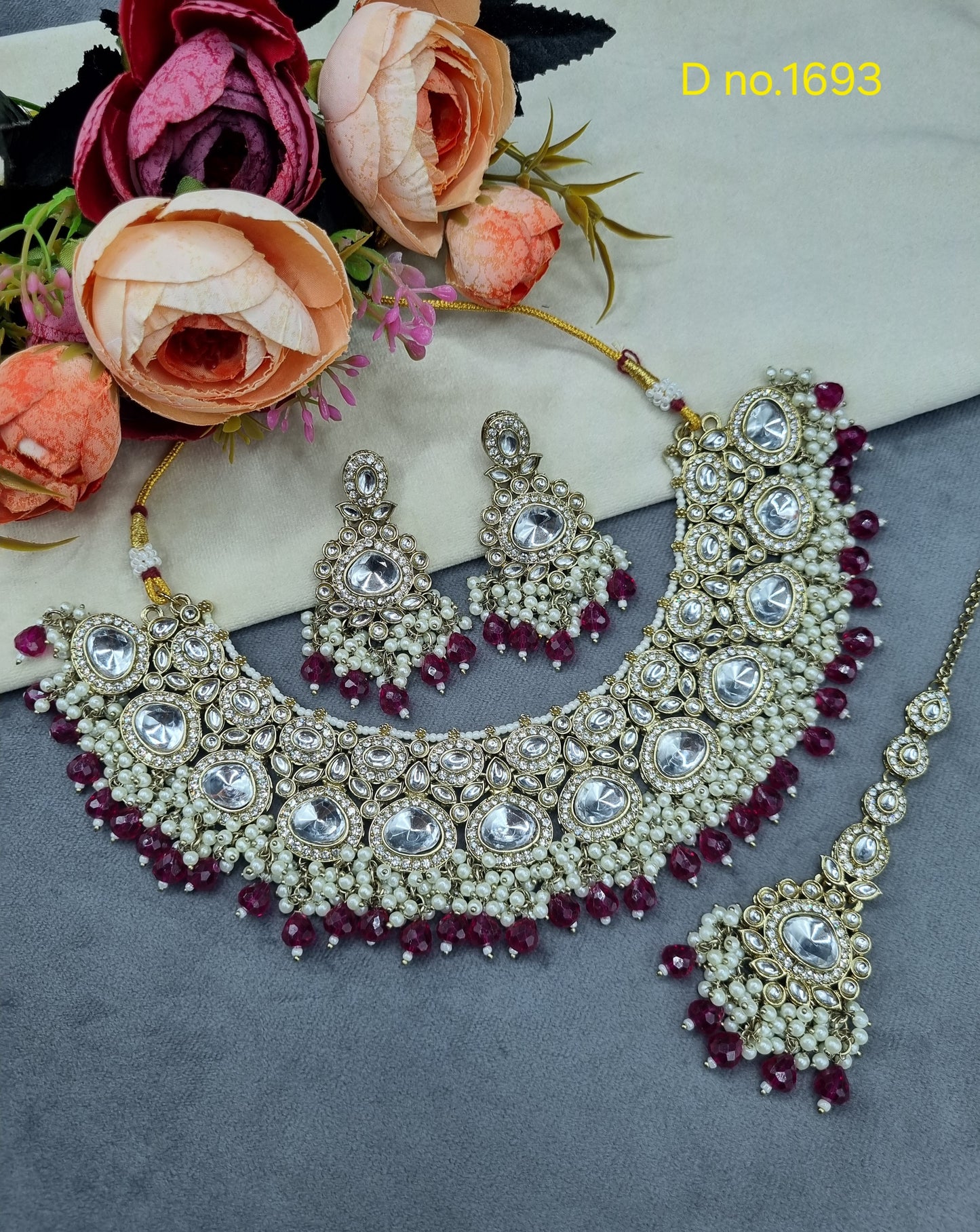 Heavy Polki-Style Choker Necklace Set with Pearl Cluster Detailing & Maang Tikka