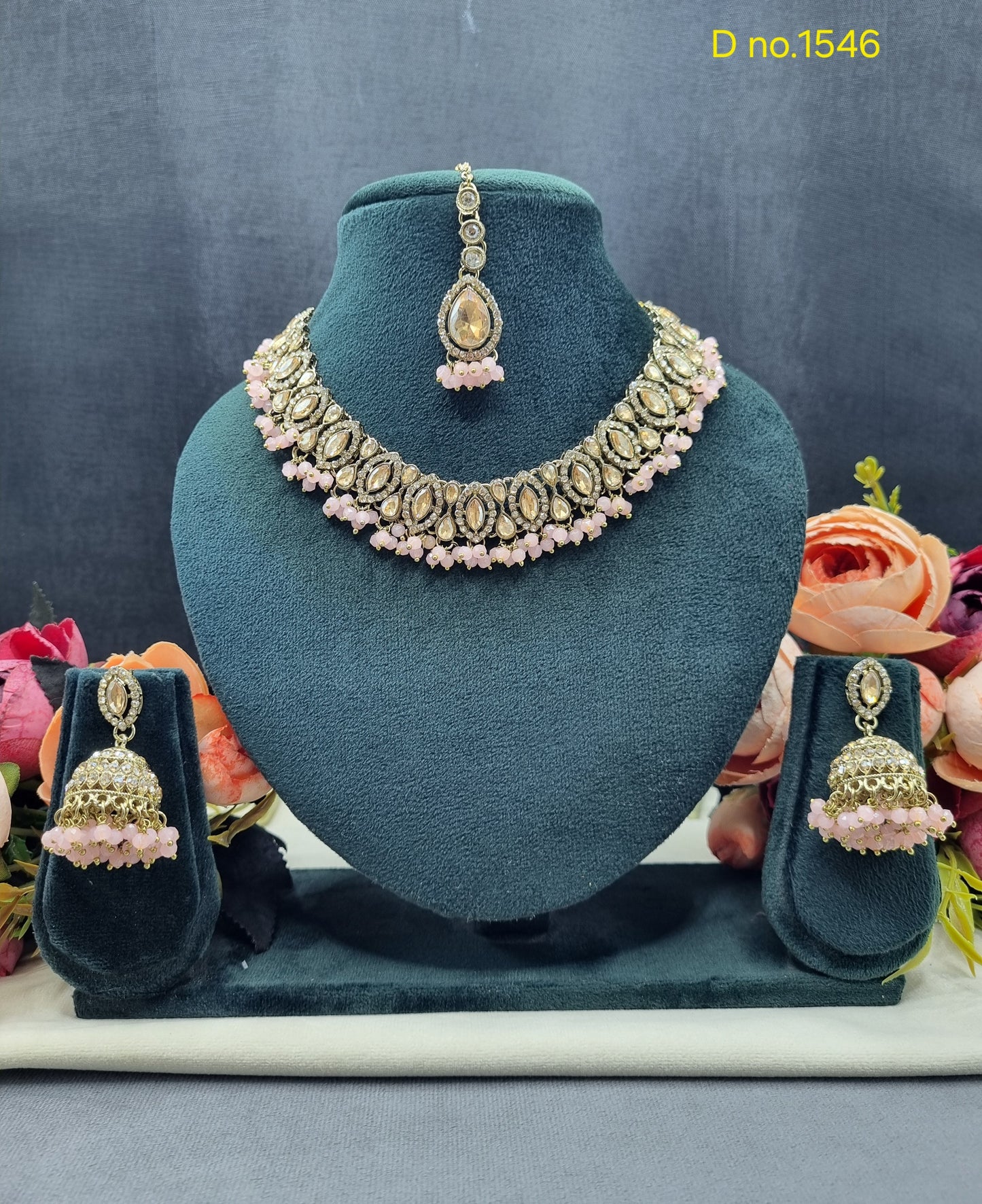 Teardrop Choker Necklace Set with Jhumkas & Maang Tikka