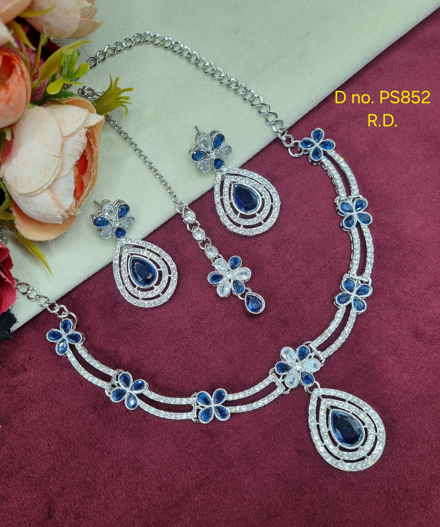 Halo Teardrop Partywear Jewelry Set