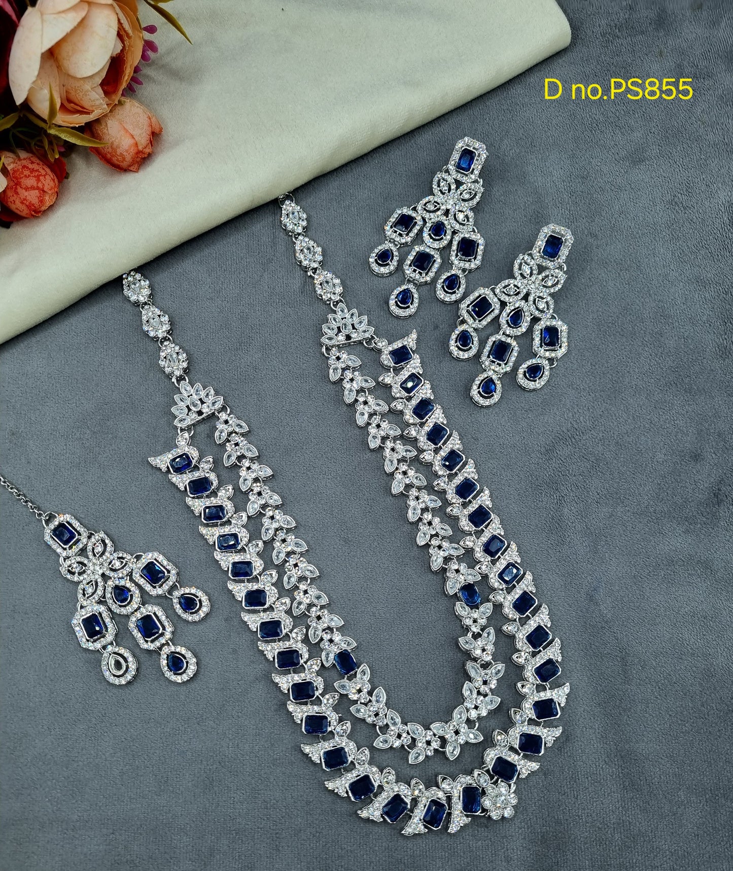 Double-Layer Necklace Set with Earrings and Maang Tikka