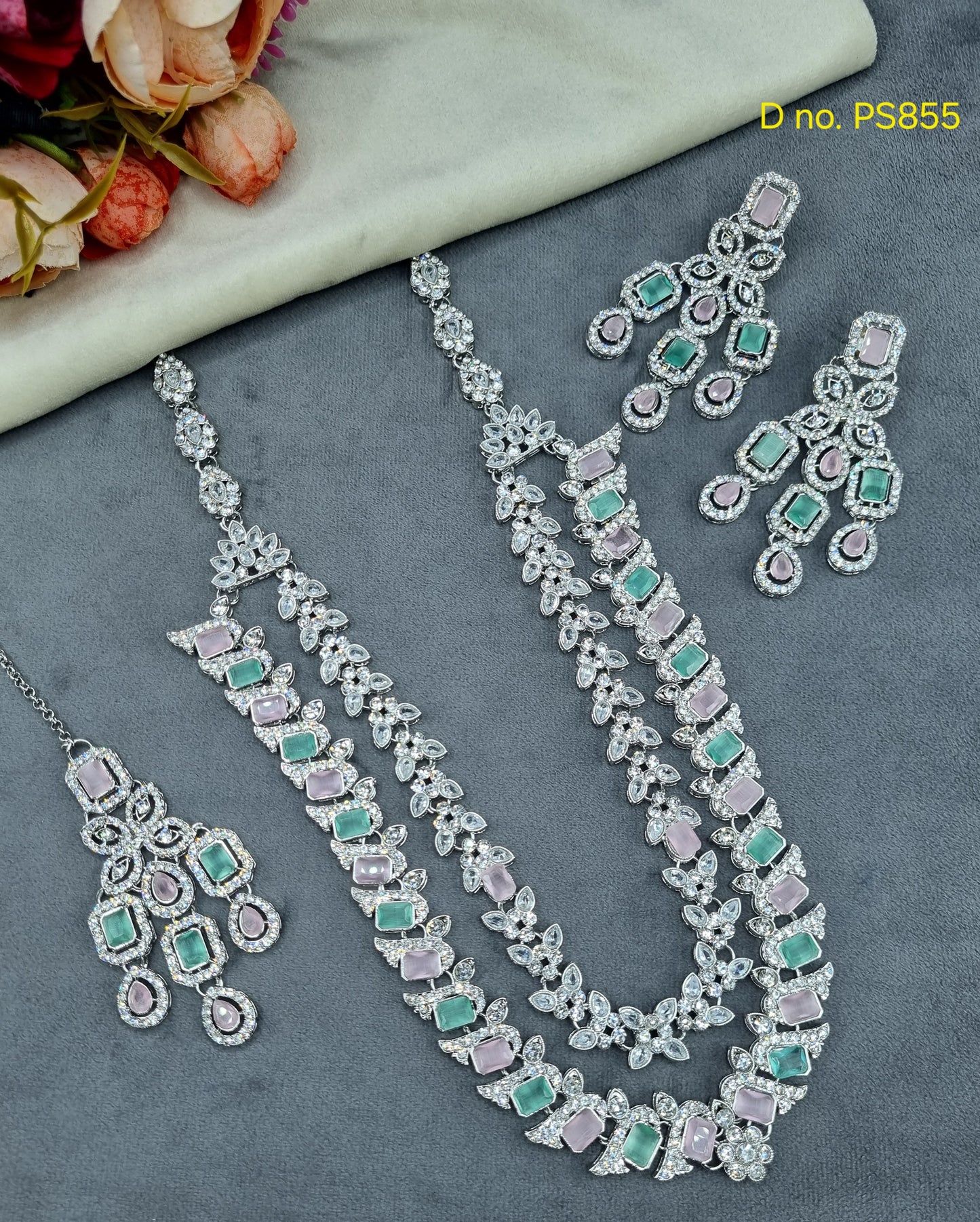 Double-Layer Necklace Set with Earrings and Maang Tikka