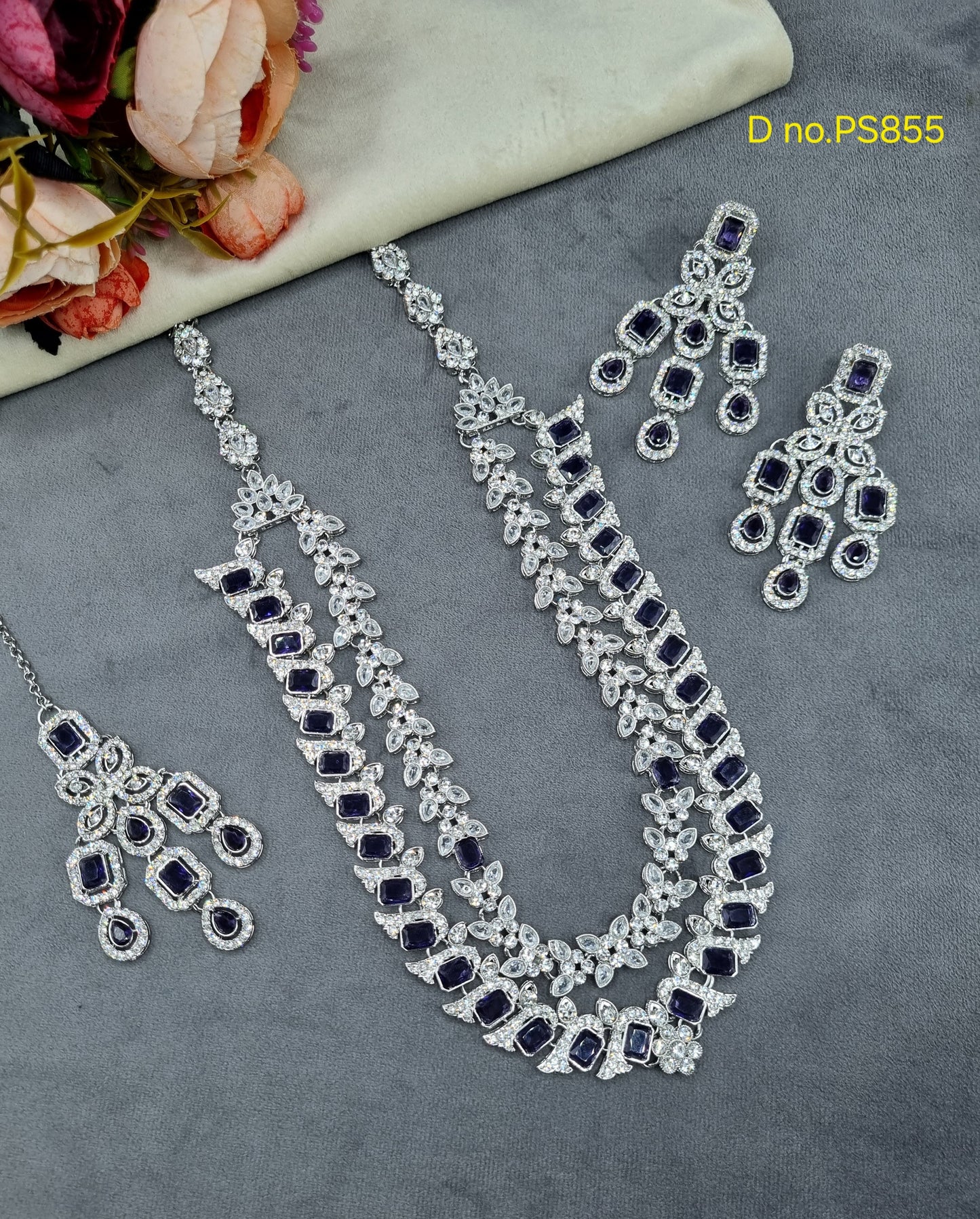 Double-Layer Necklace Set with Earrings and Maang Tikka
