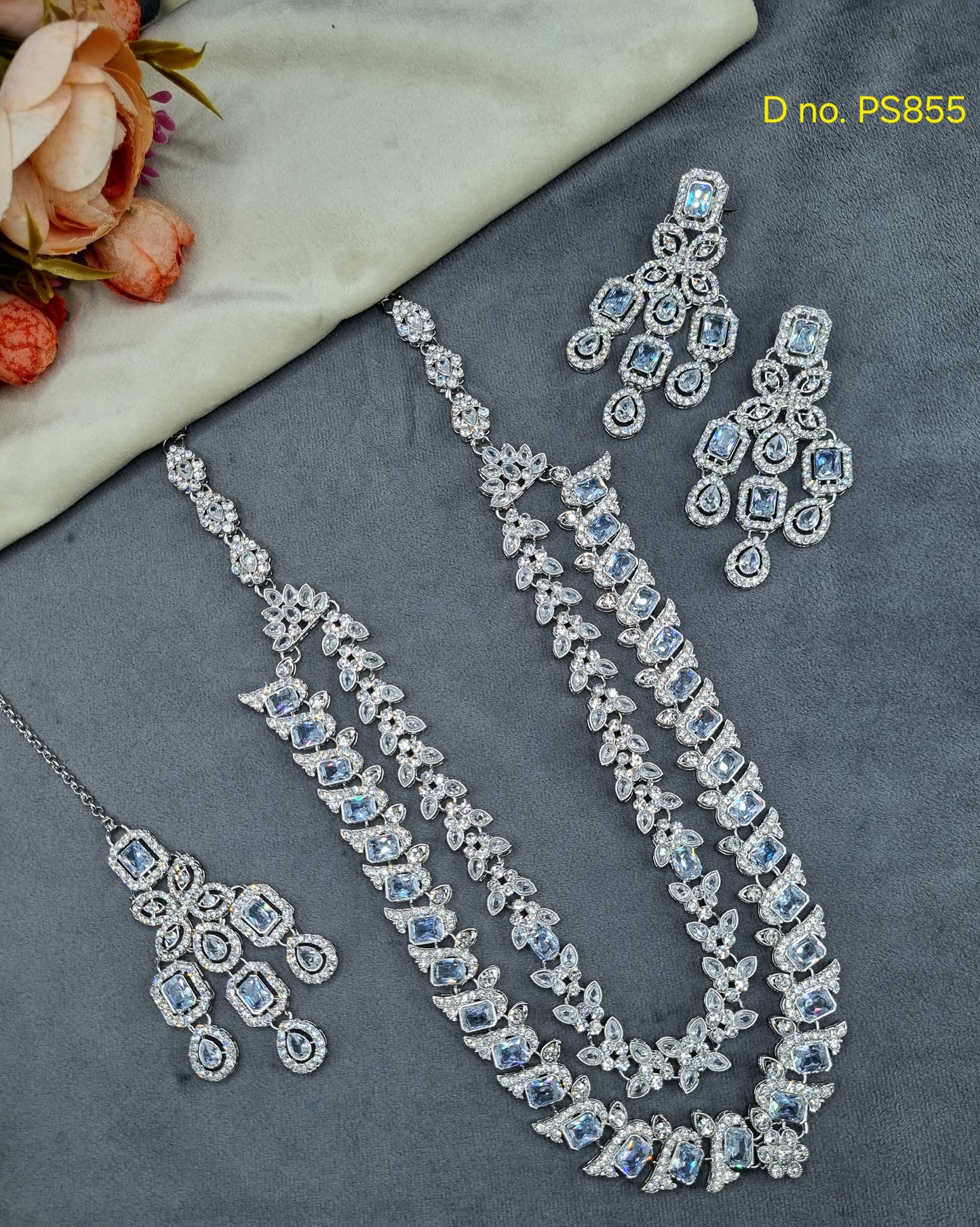 Double-Layer Necklace Set with Earrings and Maang Tikka