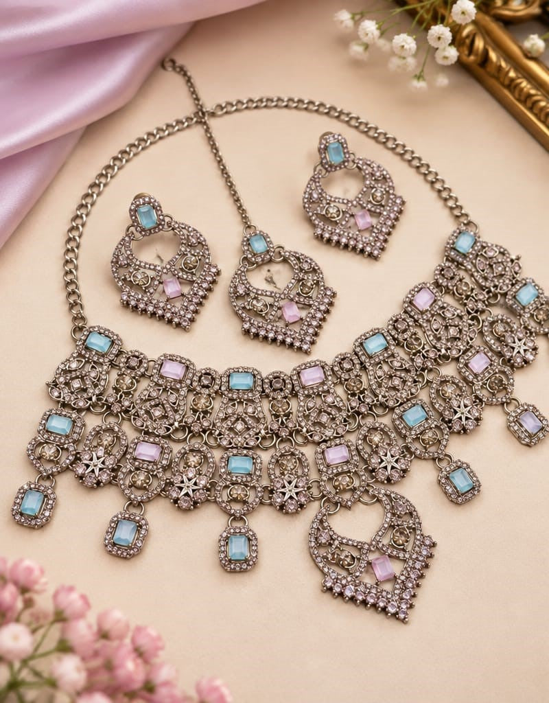 Royal Vintage Motif Stone-Studded Partywear Necklace Set