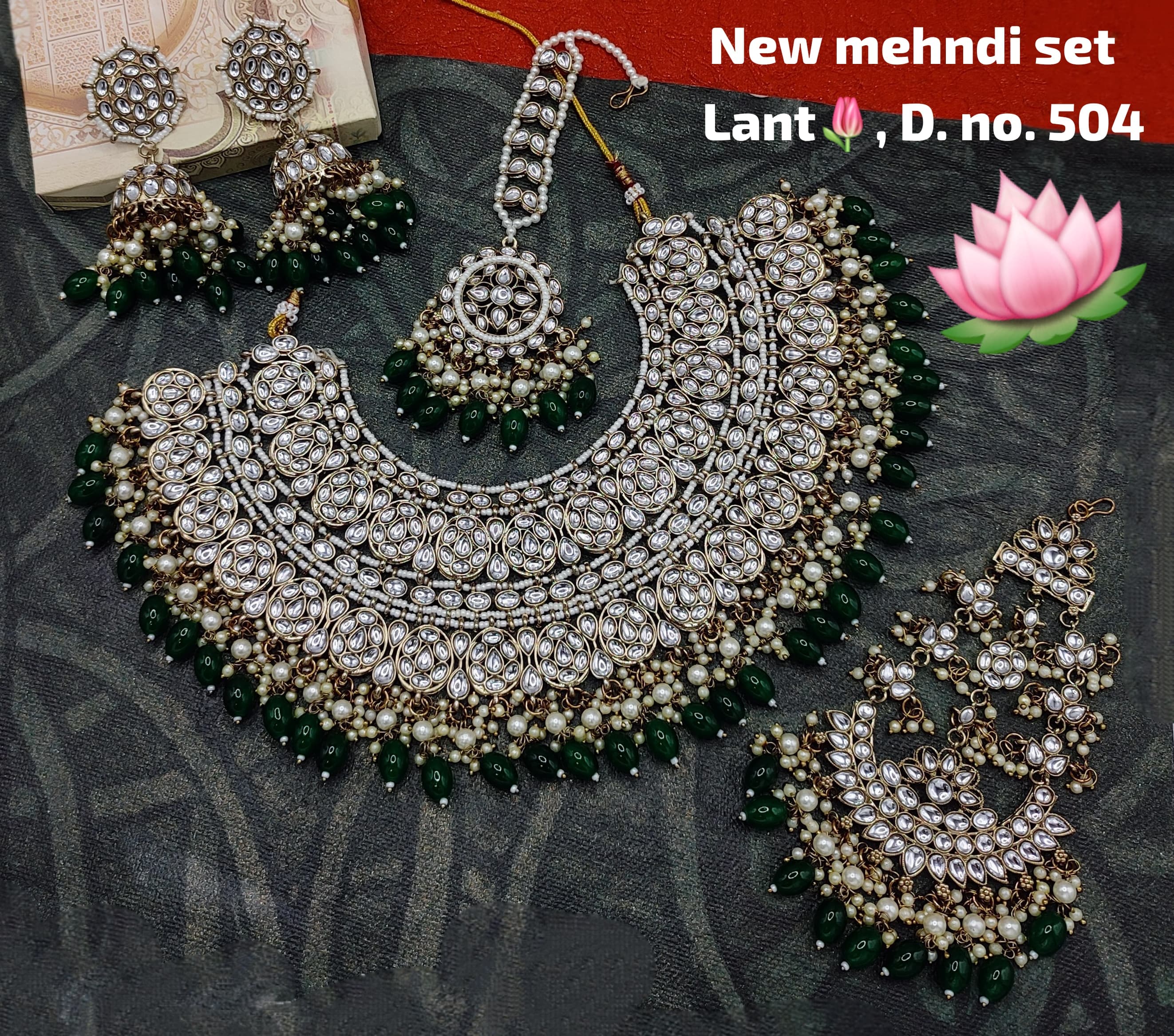 Mehandi Polish Traditional Kundan Studed Round Design Choker Necklace Set With Jhumka Earrings & Mangtika Set For Women