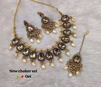 Fashionable Antique Gold Plated Choker Jewellery Set