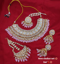 Fashionable Gold Plated Choker Jewellery Set