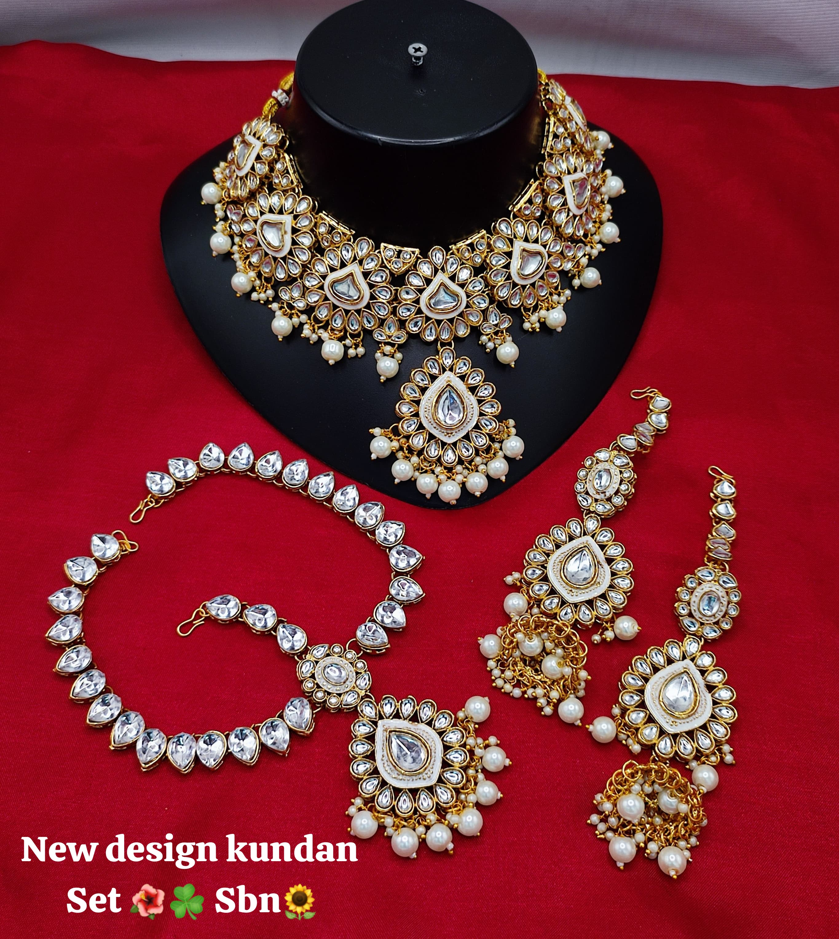 Latest Traditional Kundan Studed choker Necklace Set With Earrings & Mangtika Set For Women