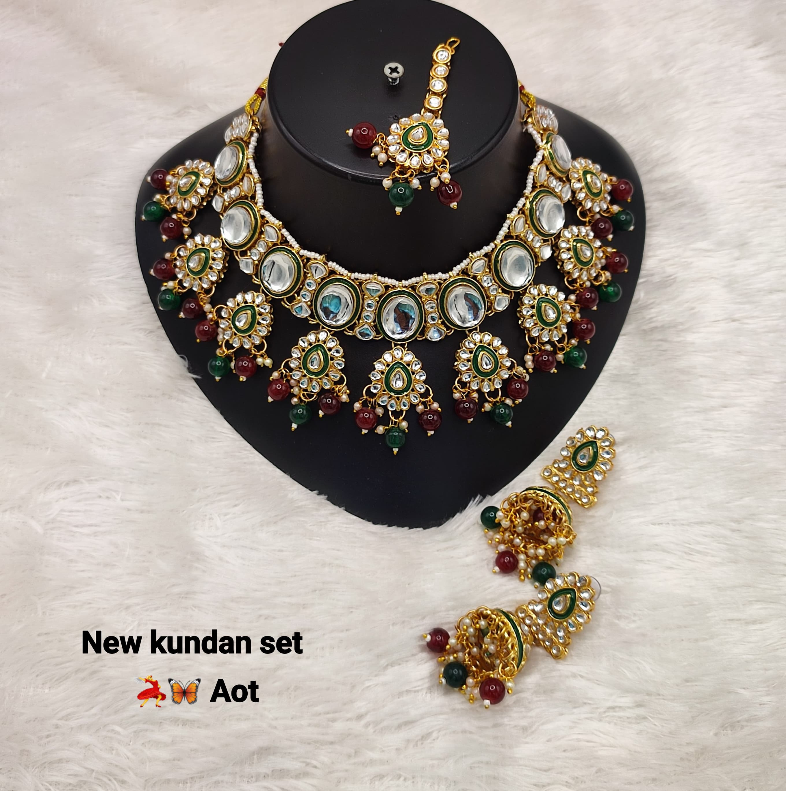 Latest Traditional Kundan Studed choker Necklace Set With Earrings & Mangtika Set For Women