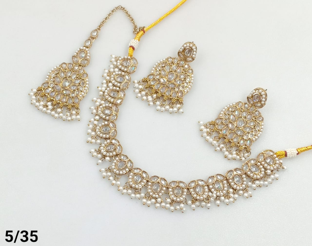 Elegant White Choker Set with Tiny Pearl Clusters