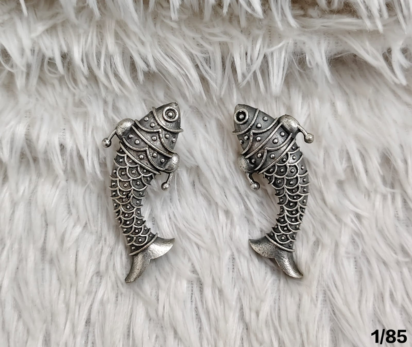 Vintage Silver Fish-Shaped Earrings – Intricately Detailed Handmade Jewelry