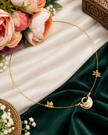 Invisible South Half Moon Desing Necklace Set