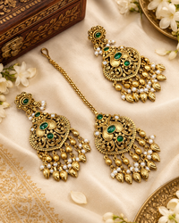 Antique Gold Earrings & Maangtikka Set