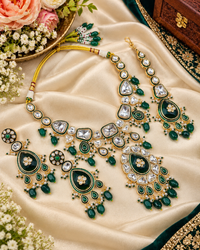 Handcrafted Royal Kundan Jewelry Set