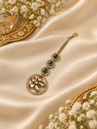 TRADITIONAL KUNDAN & BEAD BRIDAL MAANG TIKKA