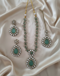 Emerald Green Antique Gold Necklace Set with Maang Tikka & Earrings