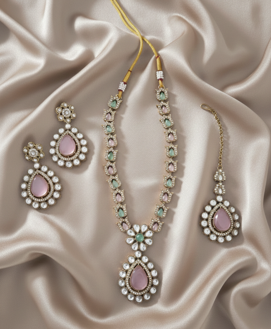 Emerald Green Antique Gold Necklace Set with Maang Tikka & Earrings