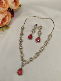Sleek Heritage Kundan Pendant and Earring Set