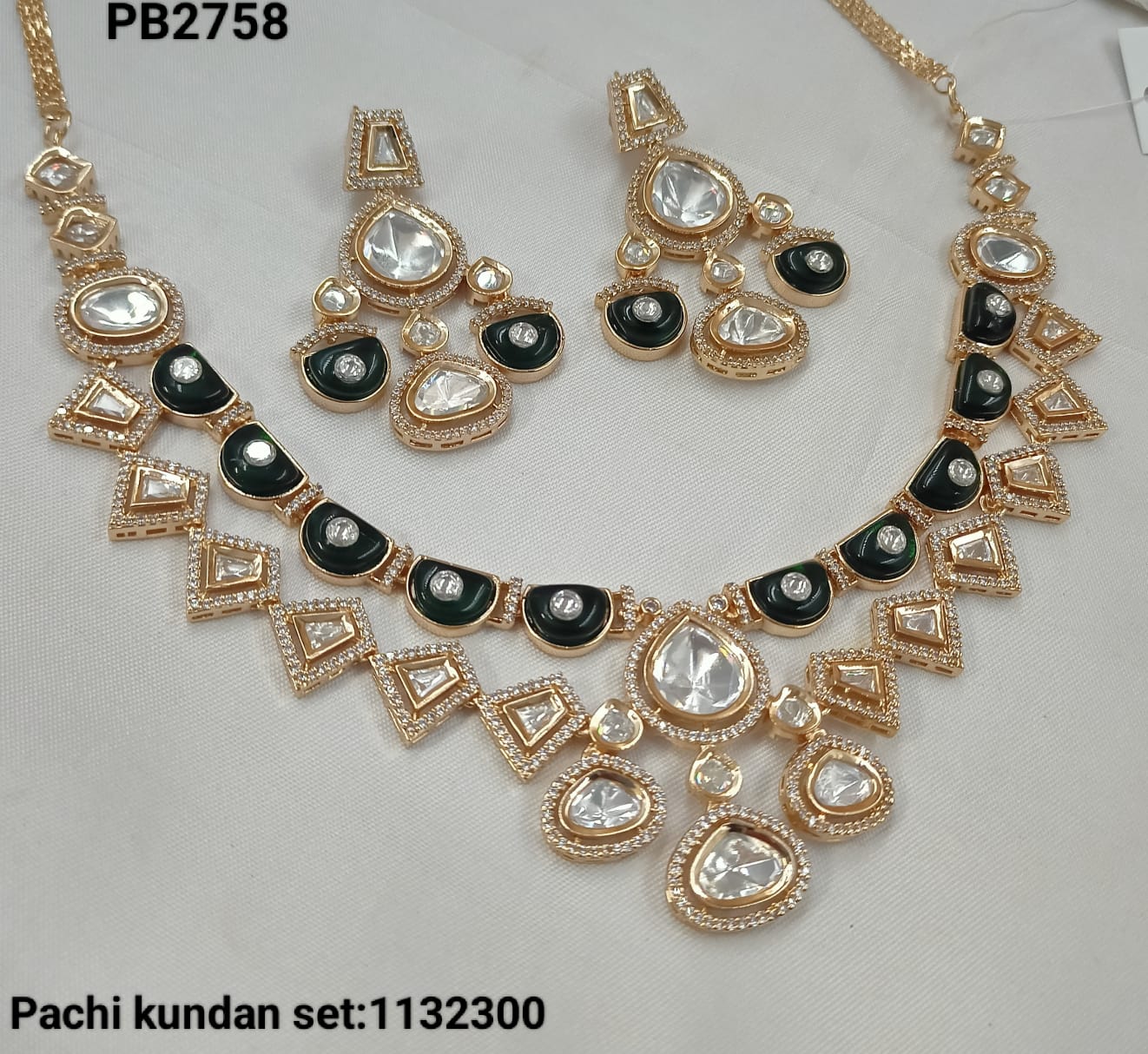 Pachi Kundan Necklace Set with Matching Earrings – Traditional Bridal Jewellery