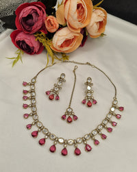 Sleek Heritage Kundan Droplet Necklace Set
