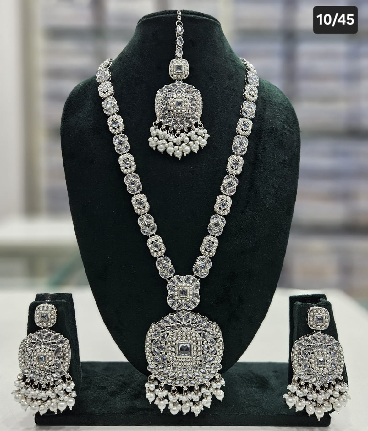 Traditional Kundan Long Jewelry Set & Necklace with Matching Earrings & Maang Tikka
