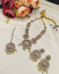Kundan Medallion Necklace Set