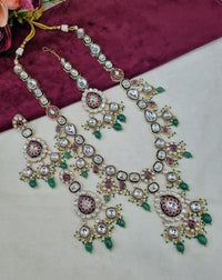 Bridal Kundan Necklace Set with Maang Tikka & Earrings