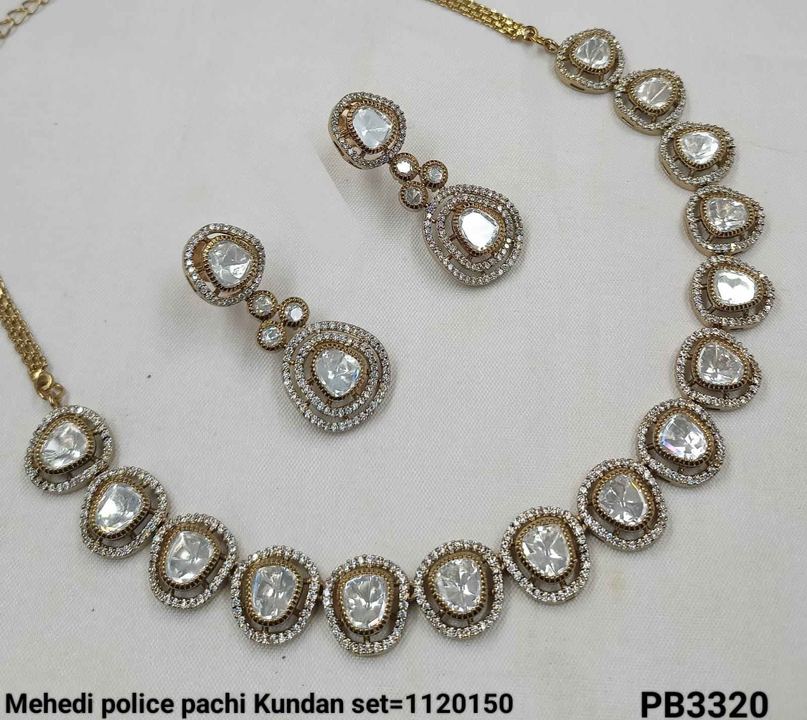 Elegant Antique Gold Pachi Kundan Necklace Set with Earrings - Lucentemarket
