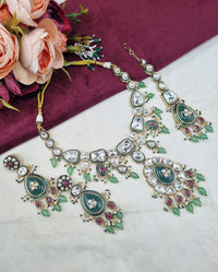 Handcrafted Royal Kundan Jewelry Set