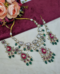 Handcrafted Royal Kundan Jewelry Set