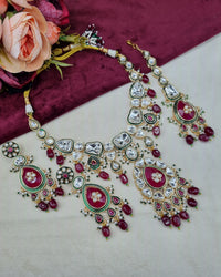 Handcrafted Royal Kundan Jewelry Set