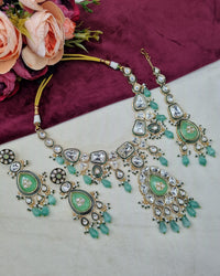 Handcrafted Royal Kundan Jewelry Set